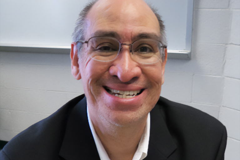 Dr. Manuel Varela