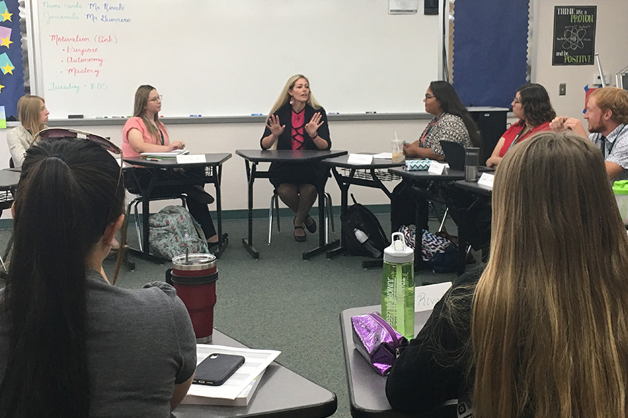 Jessica Sanders, center, talking with students.