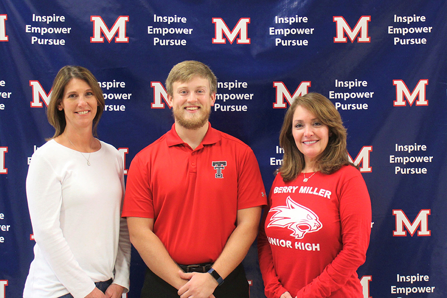 Denise Haeber Hahn (right) with other campus award winners.