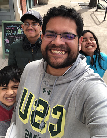 juan rivas with family