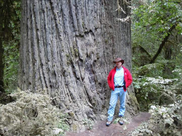 luke schrimsher by tree