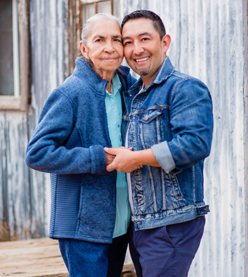 roberto jimenez with mother