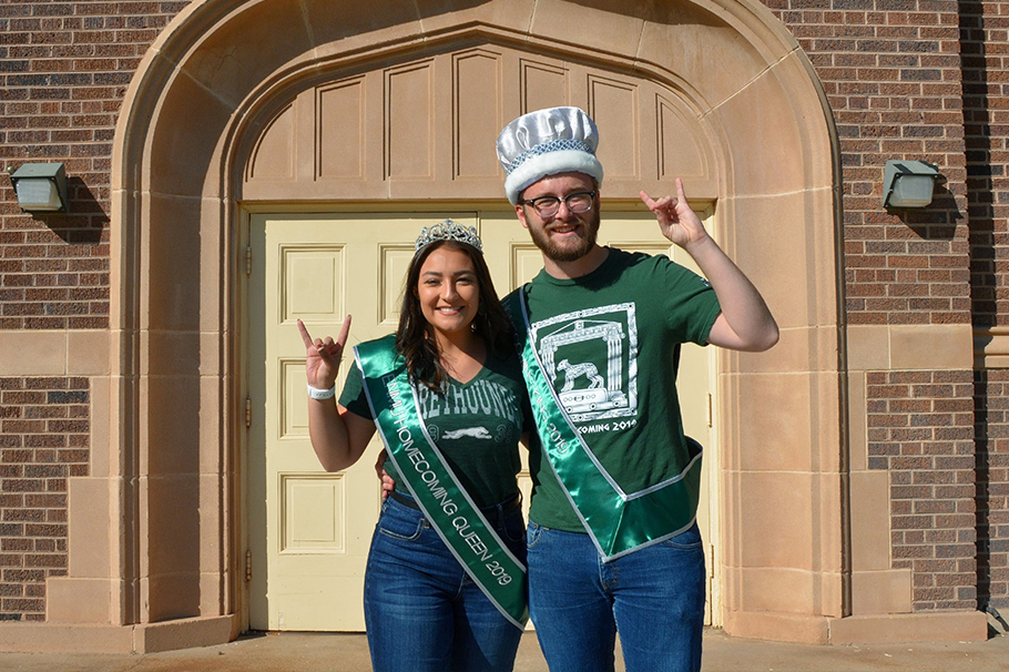 Kaitlyn Shim and Blake Ahrens (Photo by Shaylee Moon)