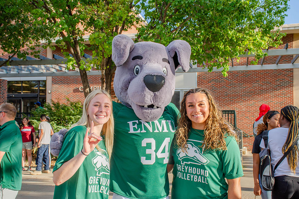 ENMU Volleyball Team Members at Dawg Days