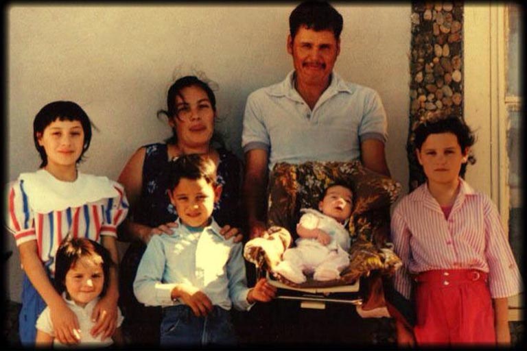 Esthela Banuelos and Family