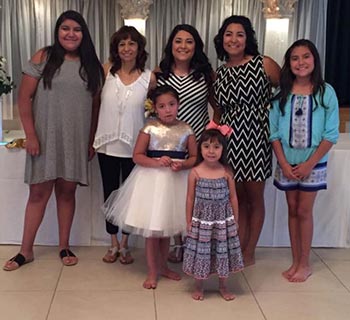 melissa with daughters and granddaughters