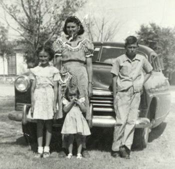 melveta with mom and siblings