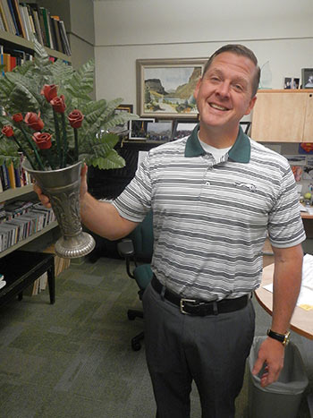 paulk with vase