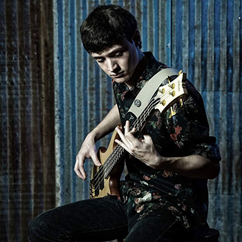 ignacio perez playing bass guitar