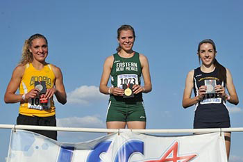 klaudia with medal