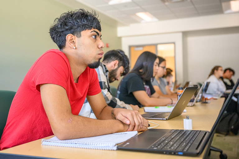 students type notes while in class