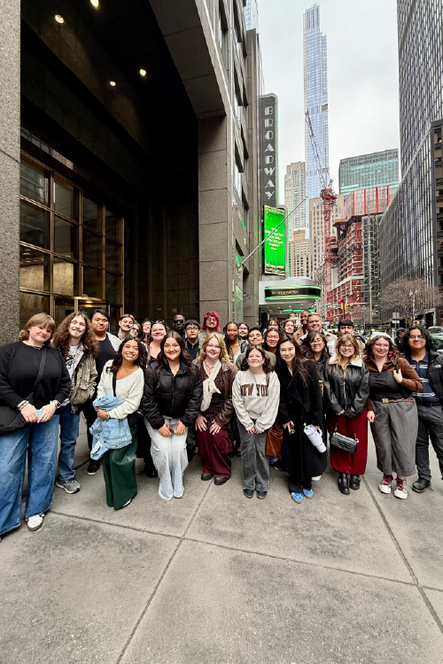 The choir attends the Great Gatsby on Broadway