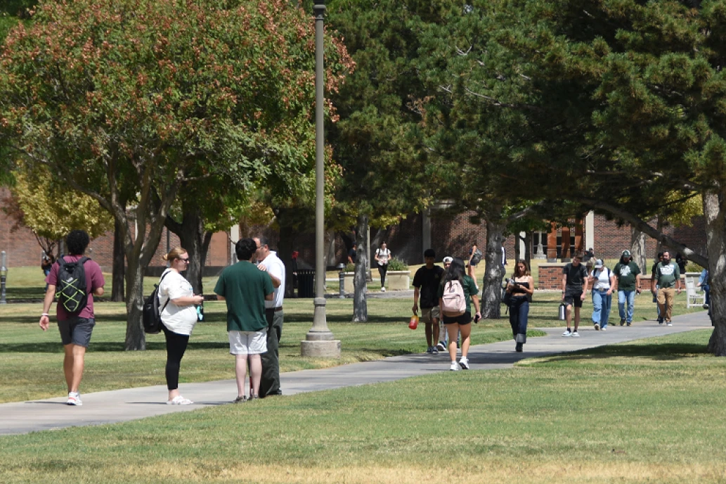 E N M U Students on Campus